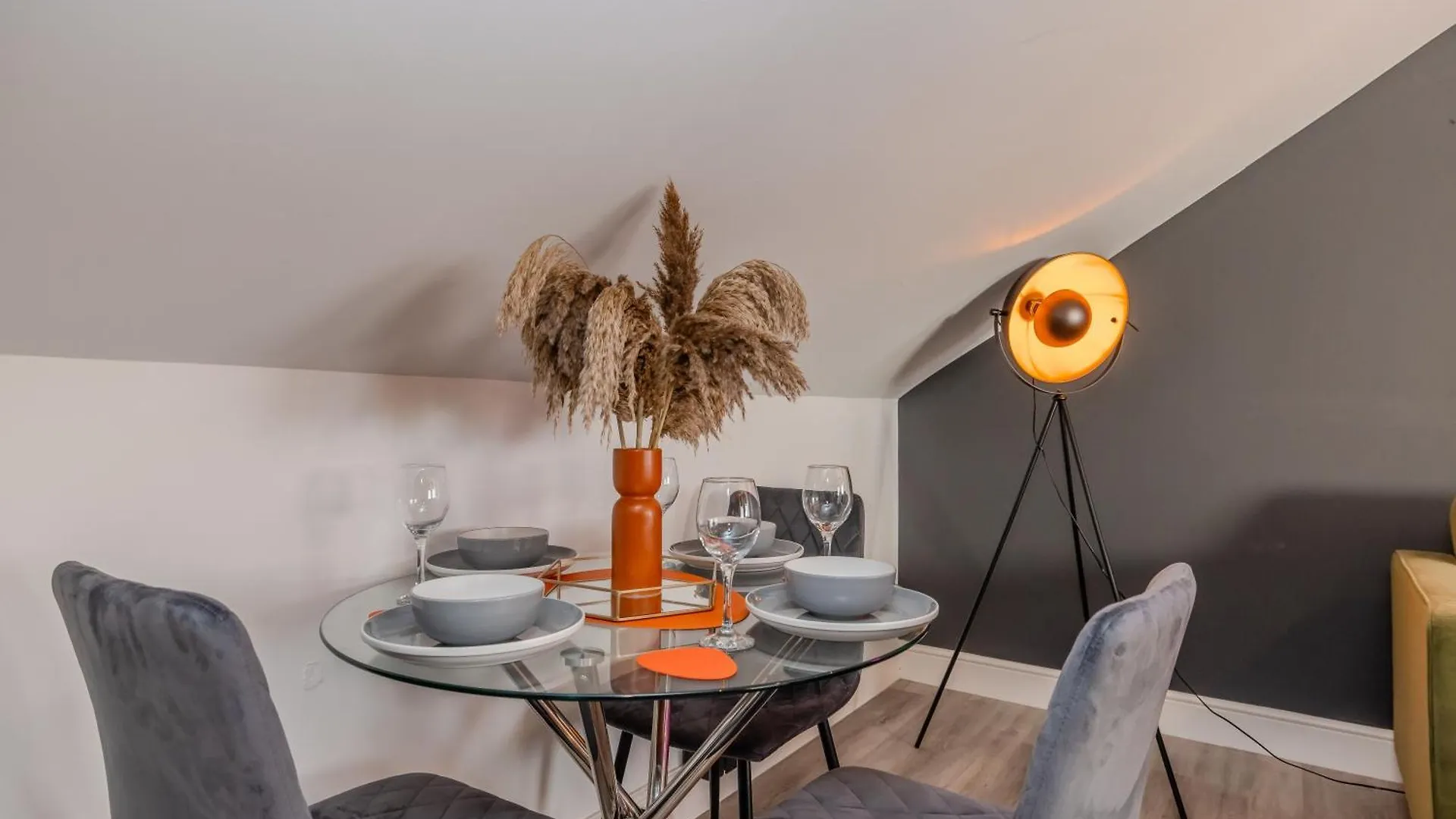 ברייטון Luxe 2-Bedroom With Free Parking בריטניה