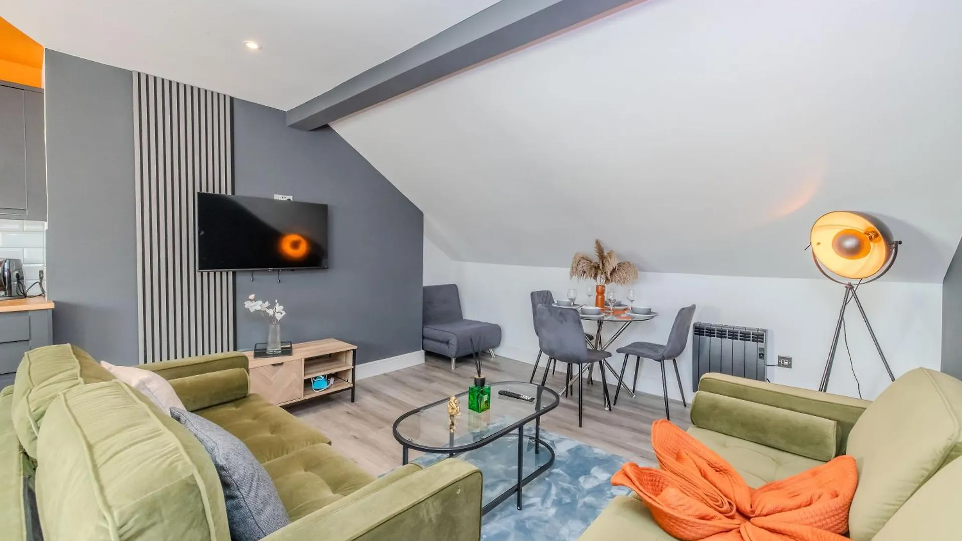 ברייטון Luxe 2-Bedroom With Free Parking דירה